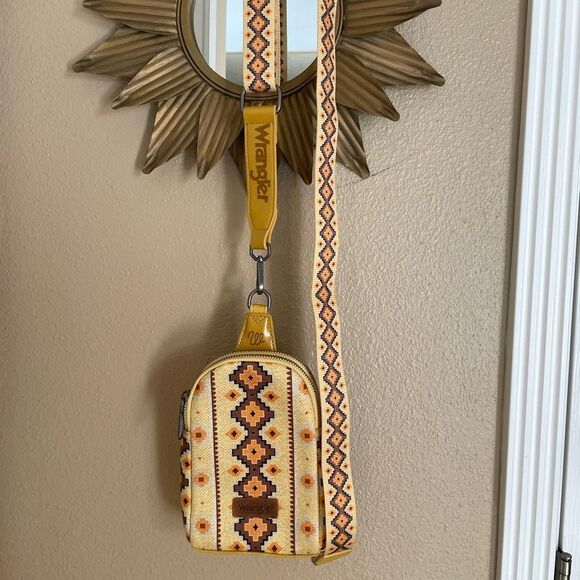 Wrangler Aztec Print Yellow Orange Brown Crossbody Sling Bag Nice! - Picture 1 of 16